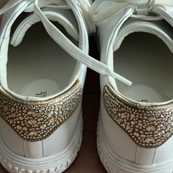 Michael Kors Sneakers - Picture 2 of 4